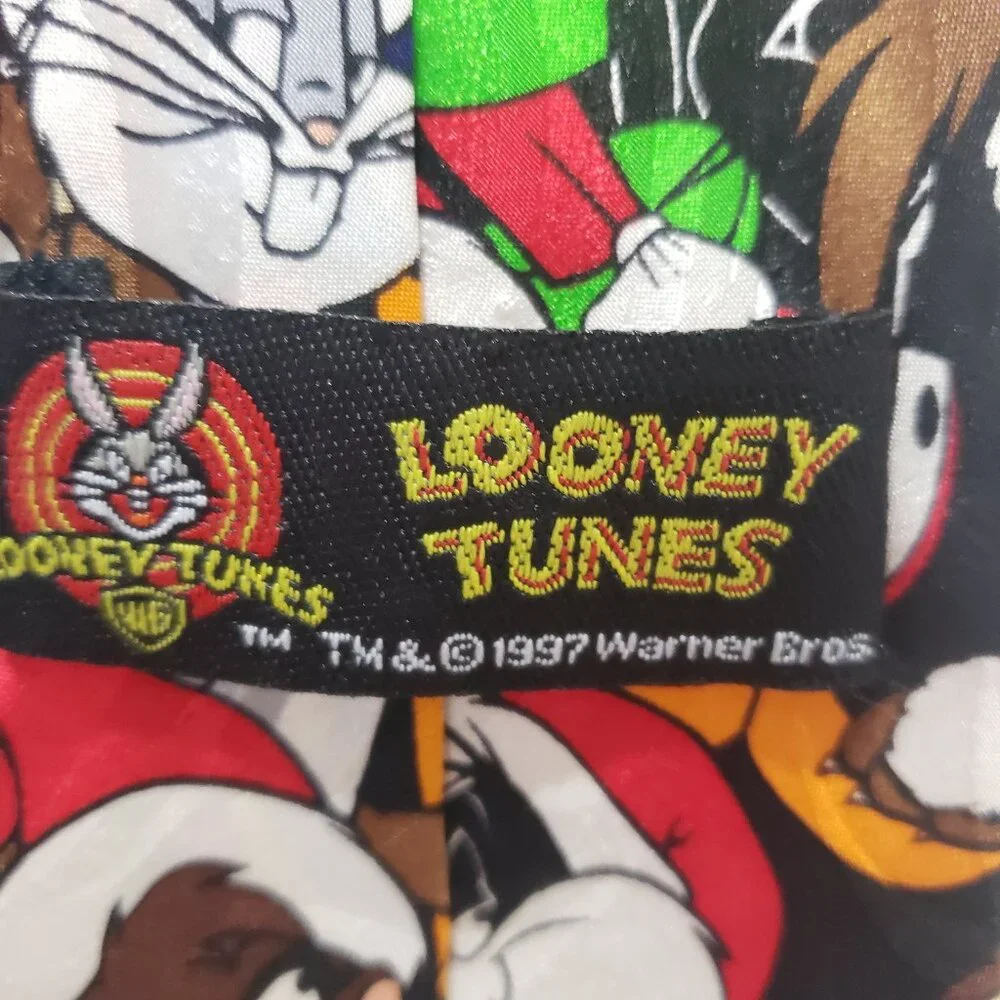 Vintage Looney Tunes Warner Brothers 1997 Christmas Tie 100% Silk‎